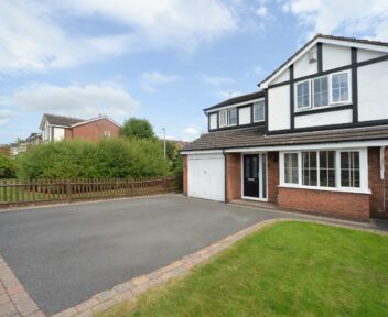 Preview image for 31 Knightsbridge Way, Stretton, Burton-On-Trent, DE13 0WH