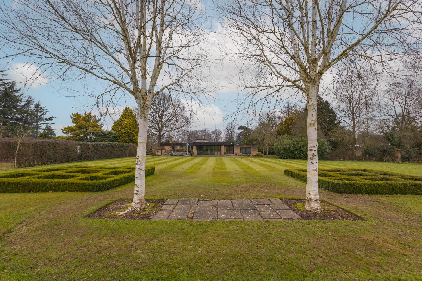 10 Newton Park, Newton Solney, Burton-On-Trent, DE15 0SX Banner